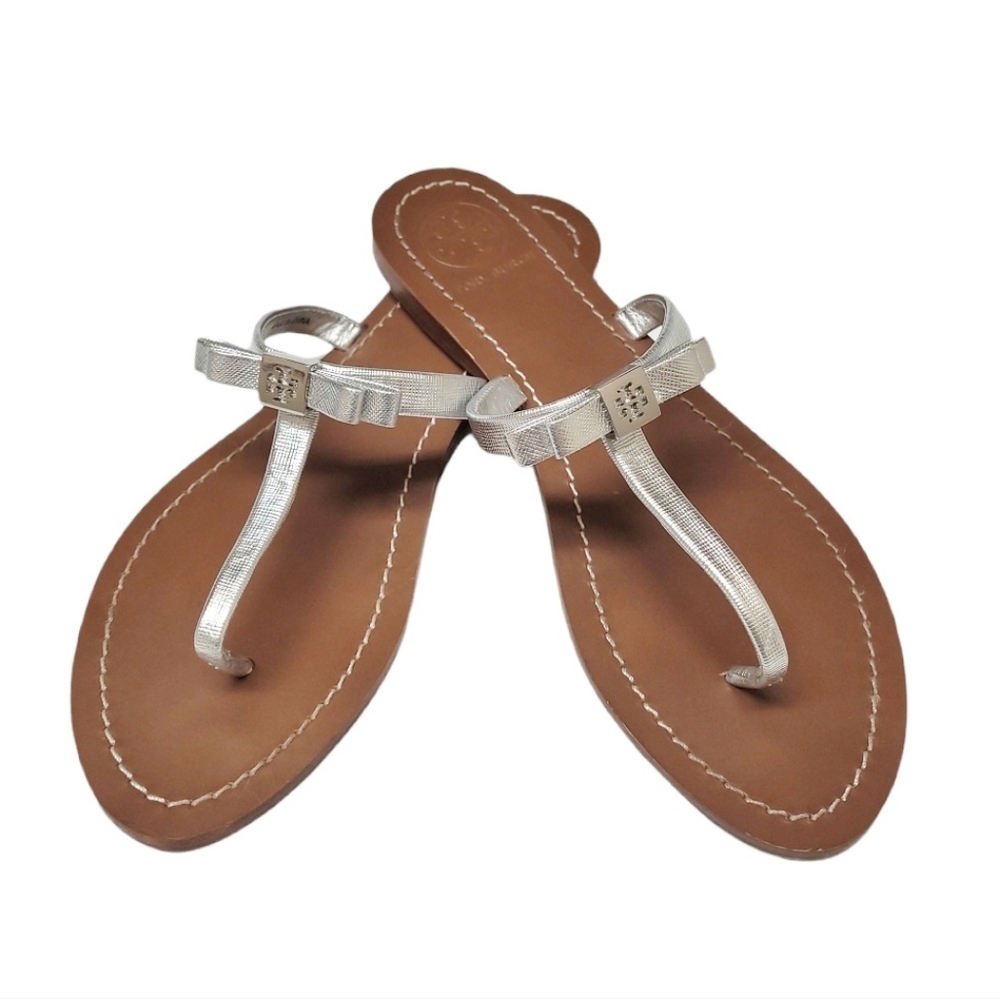Tory Burch | Leighanne Metallic Silver Bow Thong Flat Sandal 8